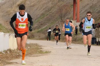 Corredores ascendiendo por la famosa Cuesta del Cementerio