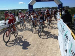 Imagen del Open de España de MTB que se disputó en los mismos terrenos por los que discurre el Duatlón Lafarge