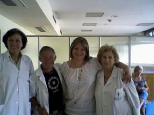 Chadia, durante su estancia en el hospital, con 35 kilos más