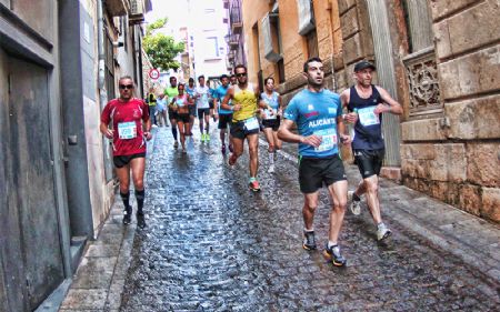 Uno de los momentos de la carrera de Alicante el año pasado