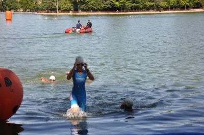 Crisina Osorio, durante su participación en un triatlón