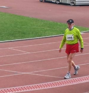 Fortunato Vencedor, llegando a la meta de una carrera