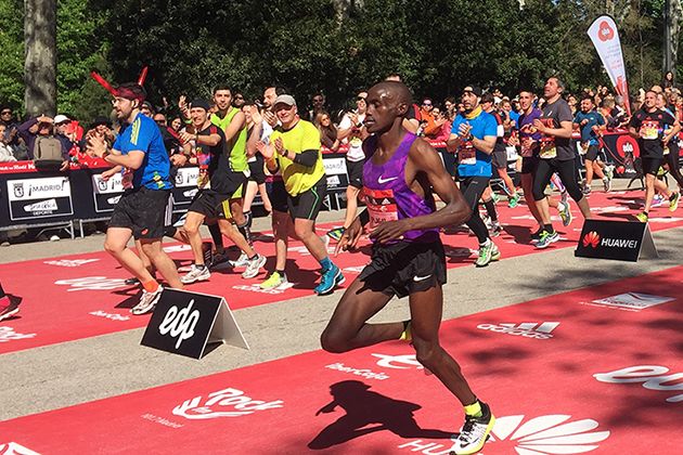 El Keniata Peter Kiplagat se impone en el EDP ROCK ‘N’ ROLL MADRID MARATON 2016  