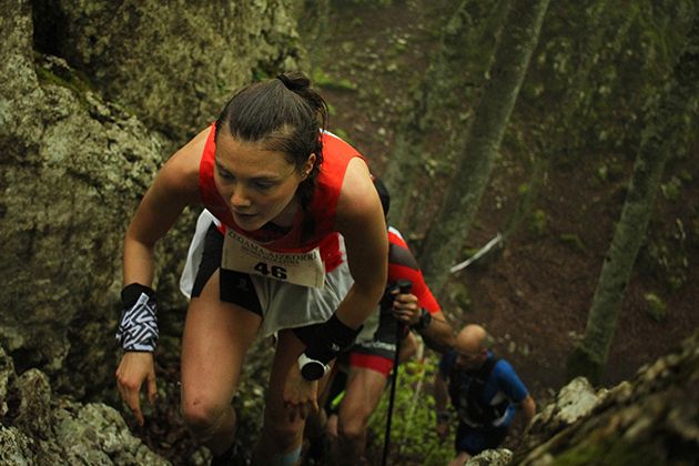Yngvild Kaspersen sorprende en categoría femenina. Zegama 2016. Foto Igor Quijano