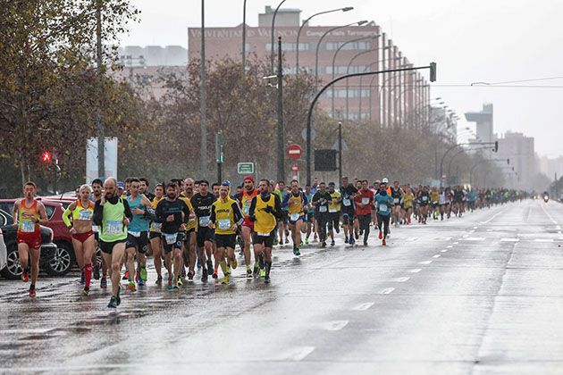 El perfil llano y su rápido recorrido llevaron a los más de 1.200 corredores a conseguir unas marcas de mérito.