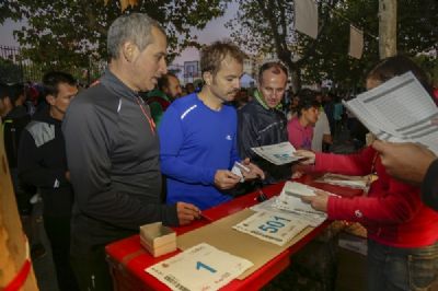 Entrega de dorsales de la Carrera de la Ciencia 2017 