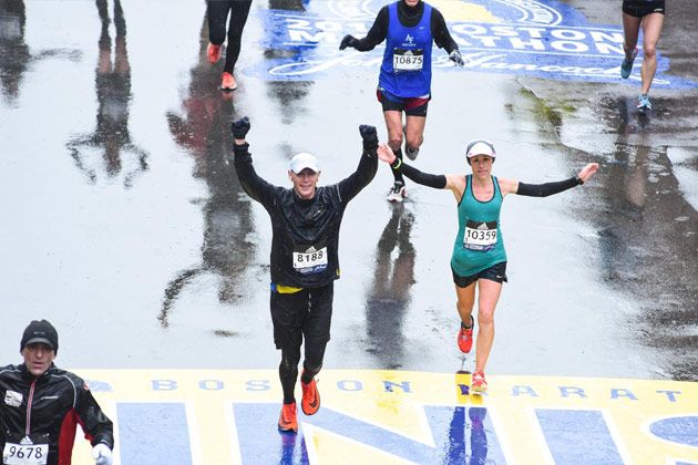 Hacer más "running de próximidad" es una forma de no aumentar tu huella de carbono.