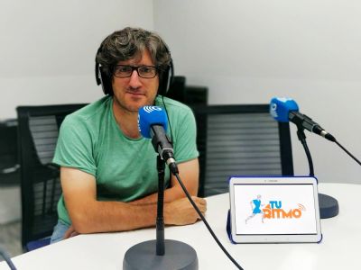 Luis Blanco, director del podcast A tu Ritmo, en los estudios GoodIt