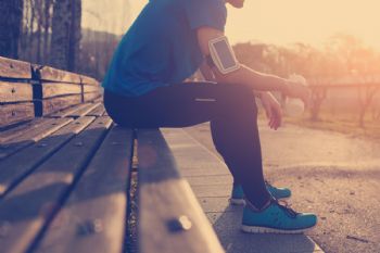 La música que nos gustaba en nuestra adolescencia nos motiva más